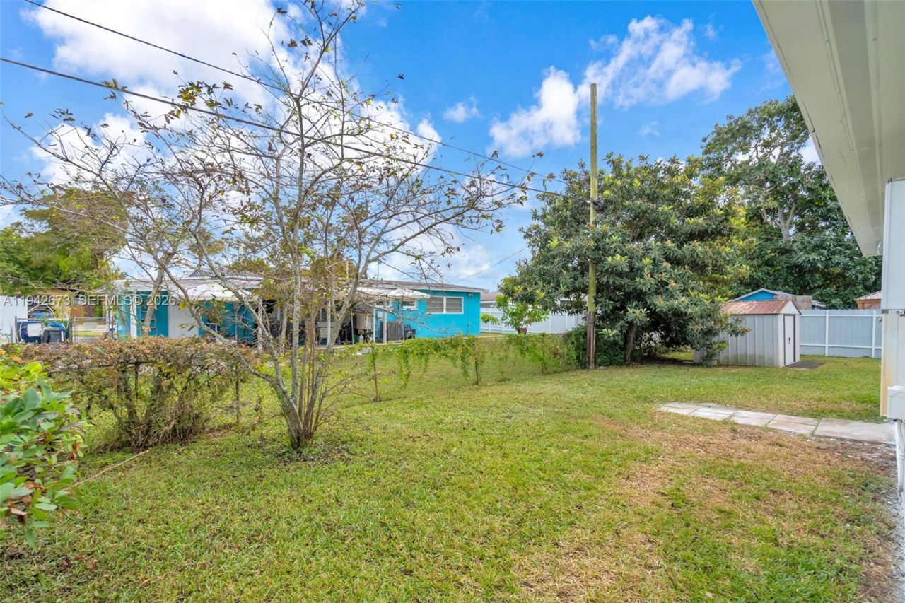 19525 NW 38th Ct, Miami Gardens, FL 33055 Photo