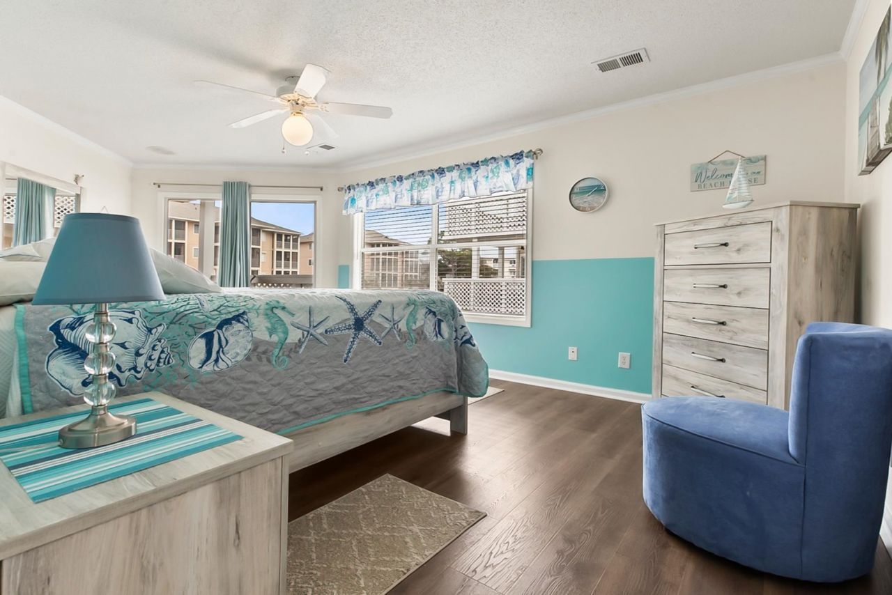 300 Shorehaven Dr. Photo 13