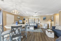 300 Shorehaven Dr. photo 4