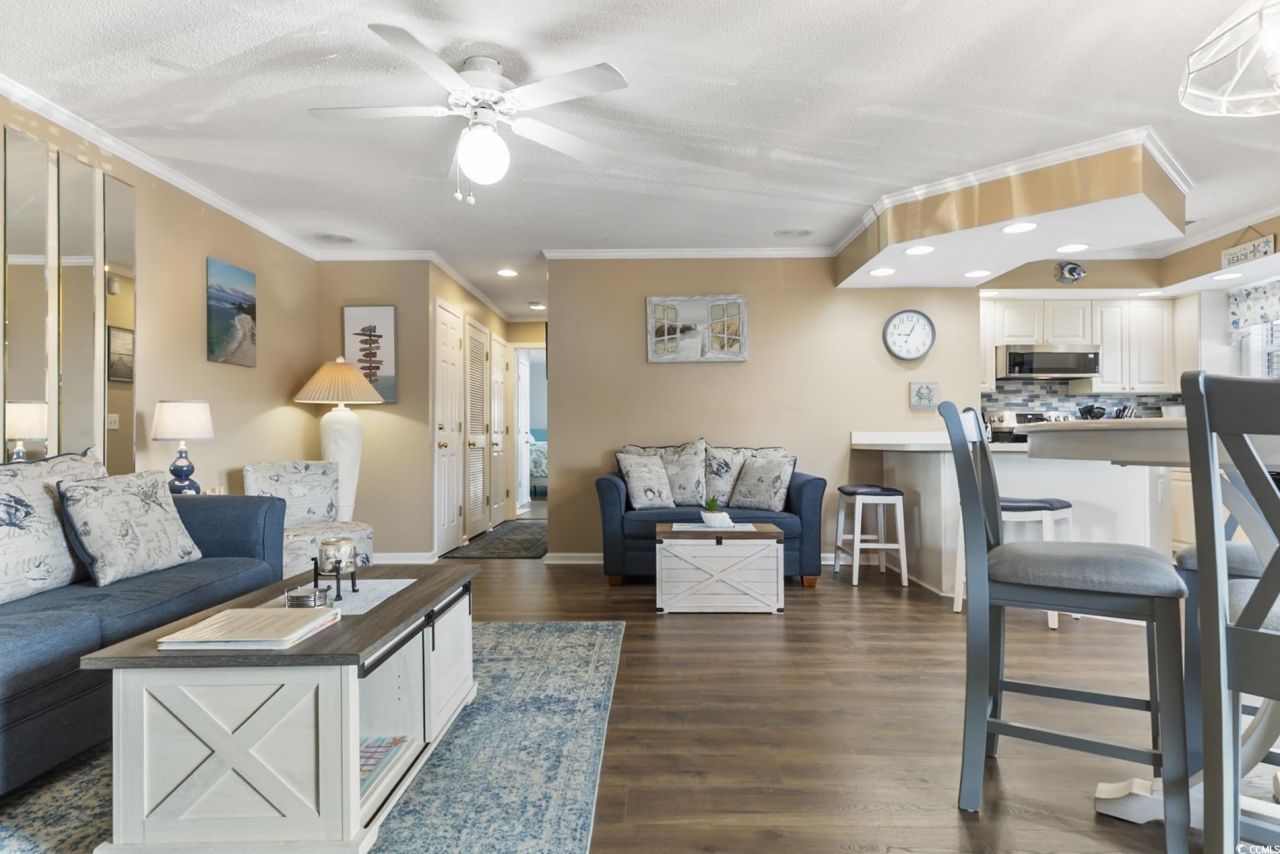 300 Shorehaven Dr. Photo 4