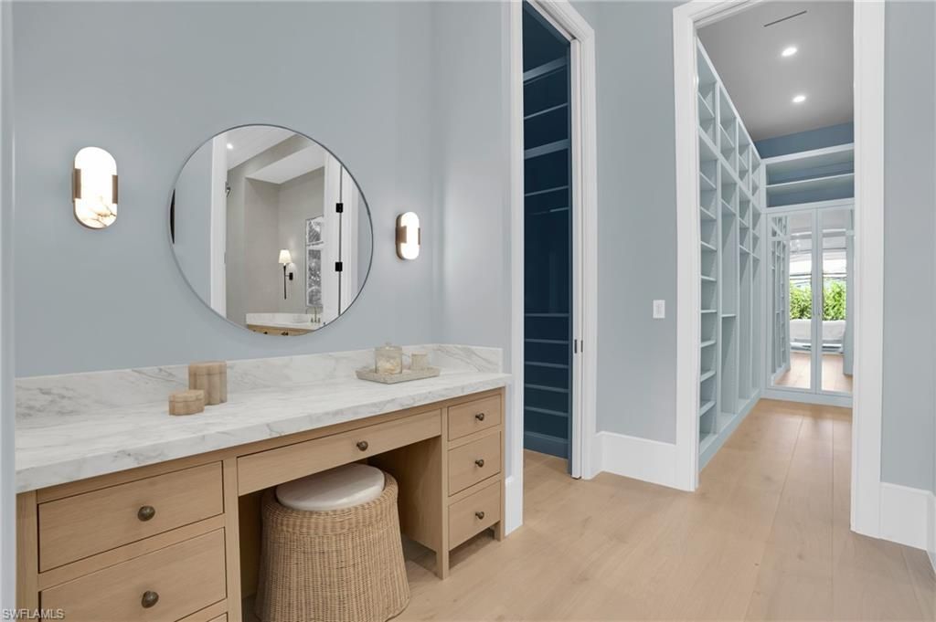 555 Whispering Pine Ln, Naples, FL 34103 Photo