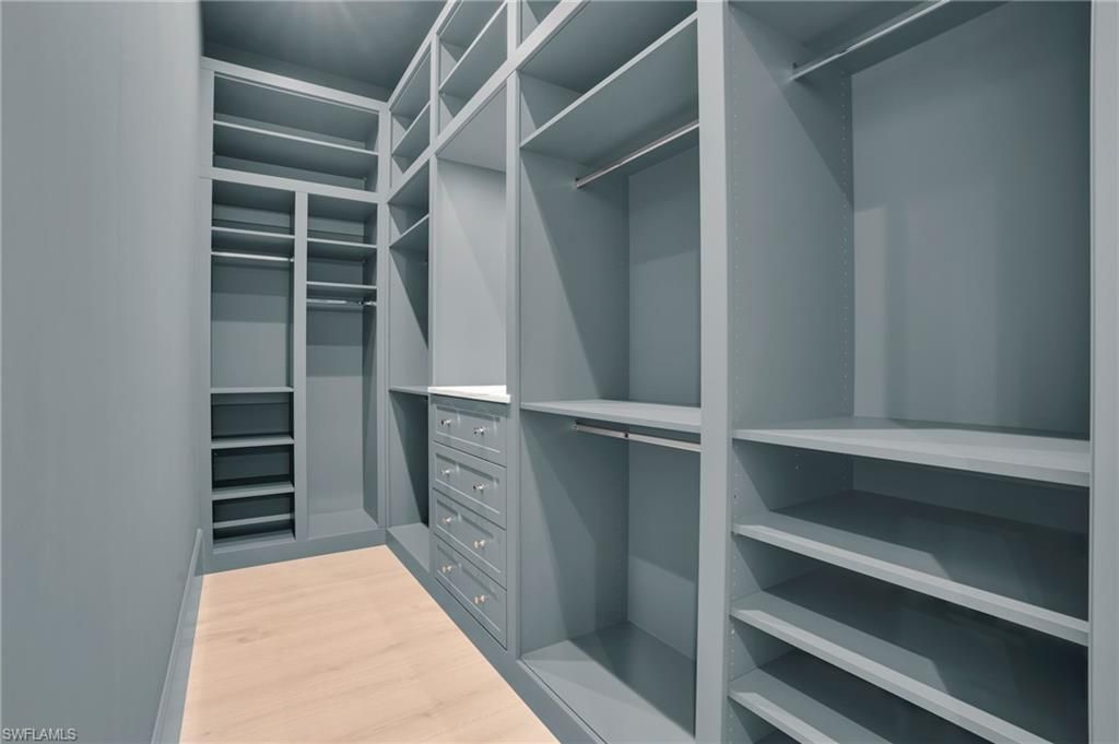 555 Whispering Pine Ln, Naples, FL 34103 Photo