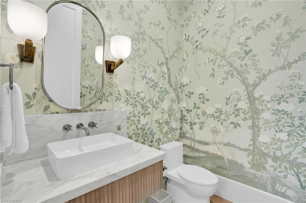 555 Whispering Pine Ln, Naples, FL 34103 Photo