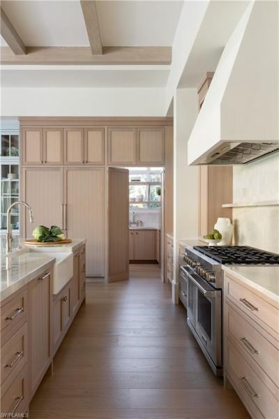 555 Whispering Pine Ln, Naples, FL 34103 Photo