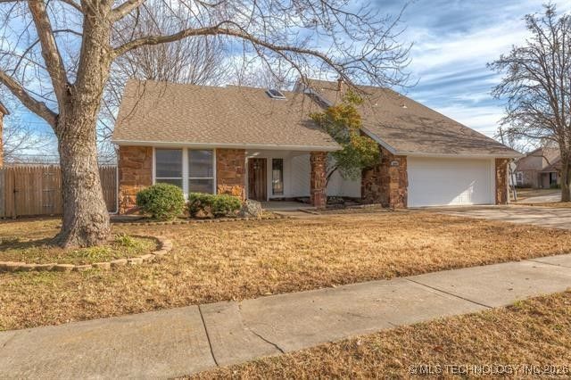 3009 S Aspen Court, Broken Arrow, OK 74012 Main Photo