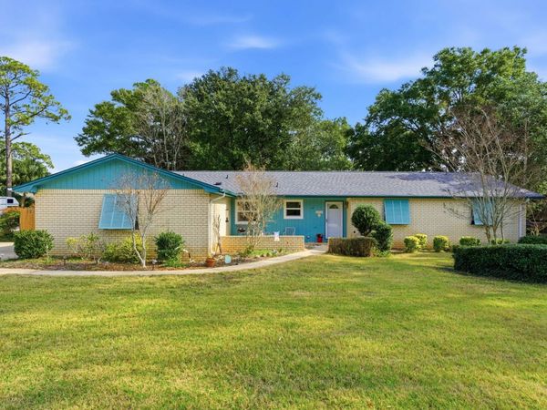 1012 Coronado Drive, Gulf Breeze, FL 32563