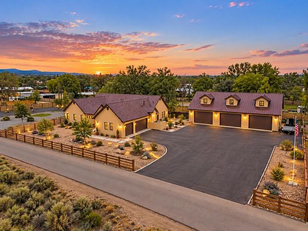 1 Crew Lane, Corrales, NM 87048