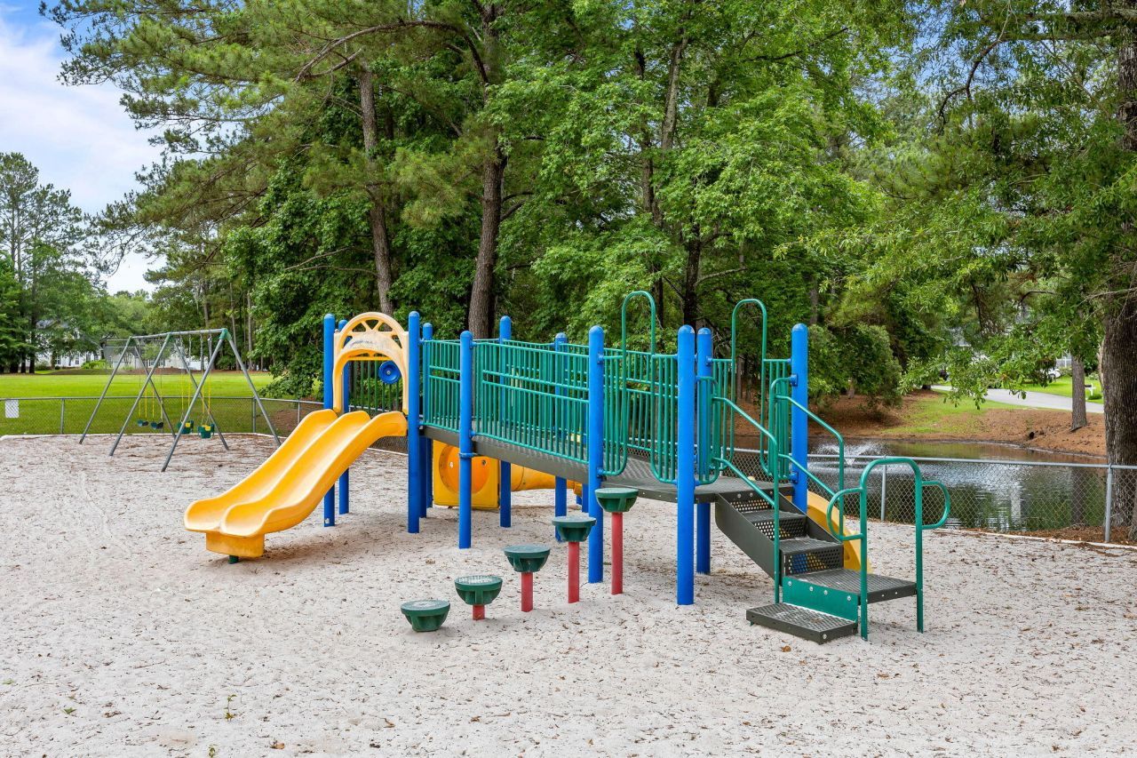 7911 Windfern Court Photo 23