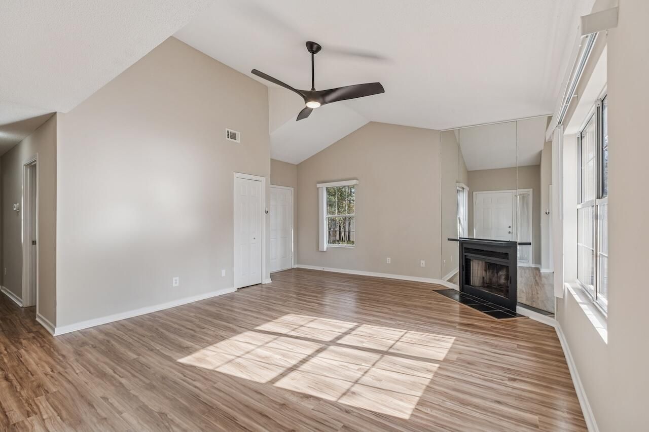 7911 Windfern Court Photo 6