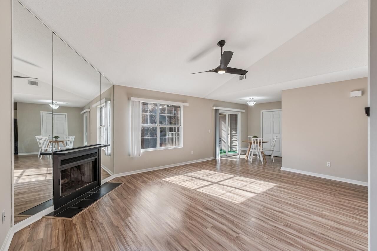 7911 Windfern Court Photo 8