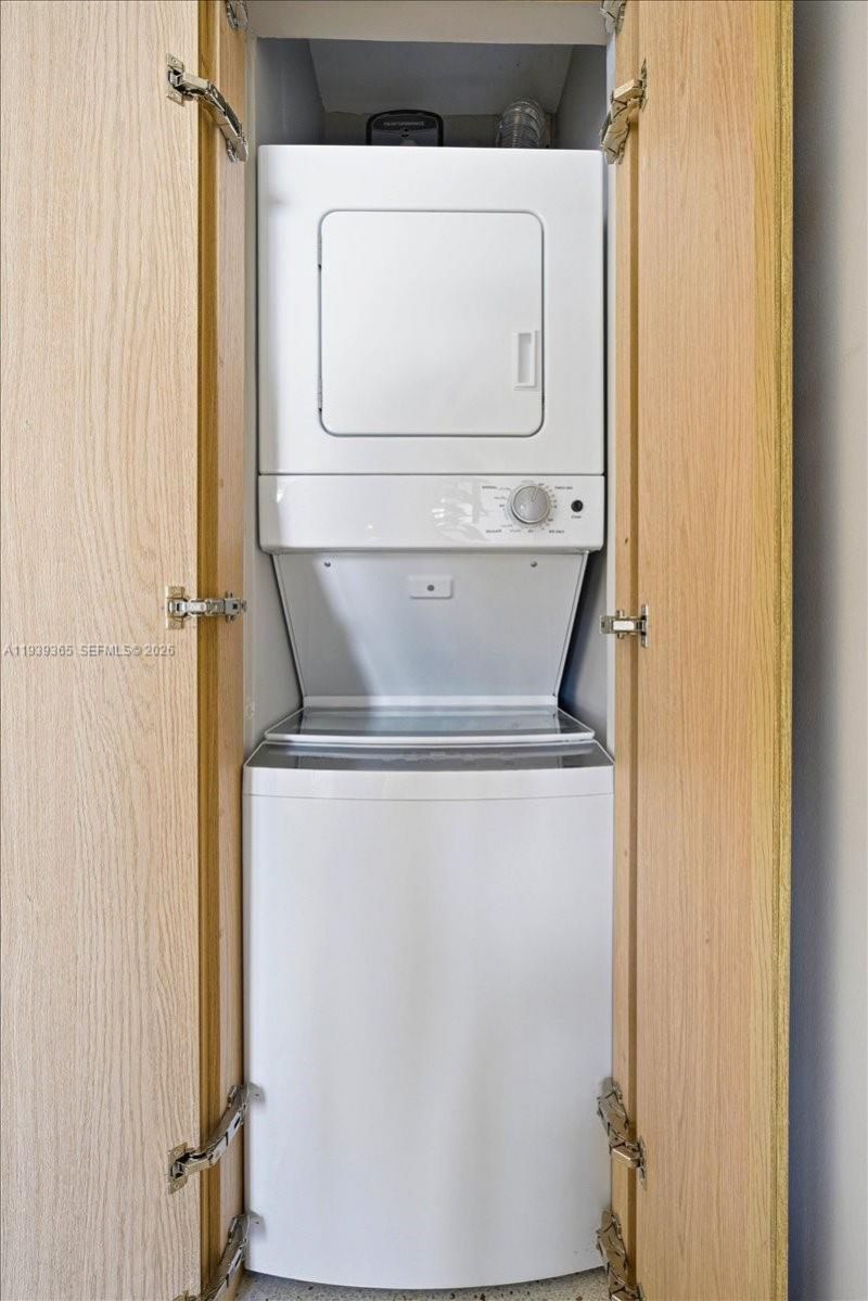 2727 Yacht Club Blvd , Unit 2C, Fort Lauderdale, FL 33304 Photo