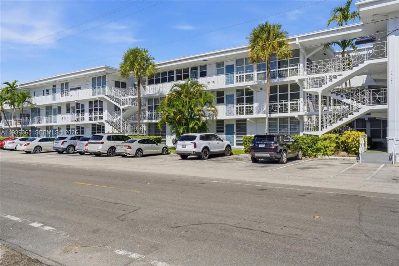 2727 Yacht Club Blvd , Unit 2C, Fort Lauderdale, FL 33304 Photo