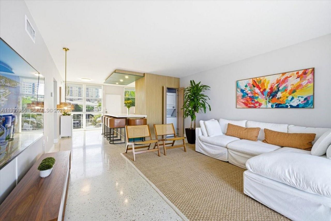 2727 Yacht Club Blvd , Unit 2C, Fort Lauderdale, FL 33304 Photo