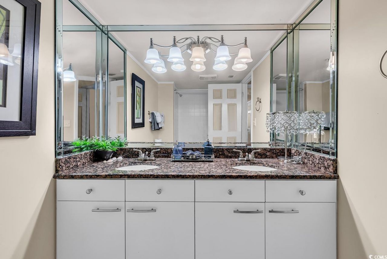 9840 Queensway Blvd. Photo 13