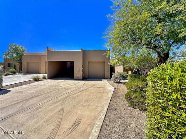 9223 E WHITETHORN Circle, Unit 667, Scottsdale, AZ 85266