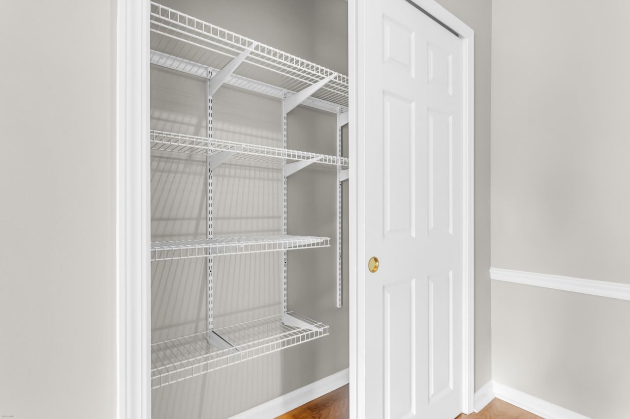 188 Midland Parkway Photo 17