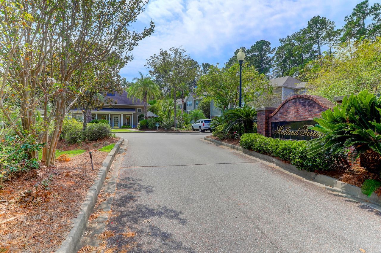 188 Midland Parkway Photo 22