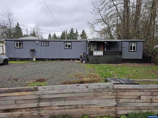 1817 Vine St, Sweet Home, OR 97386