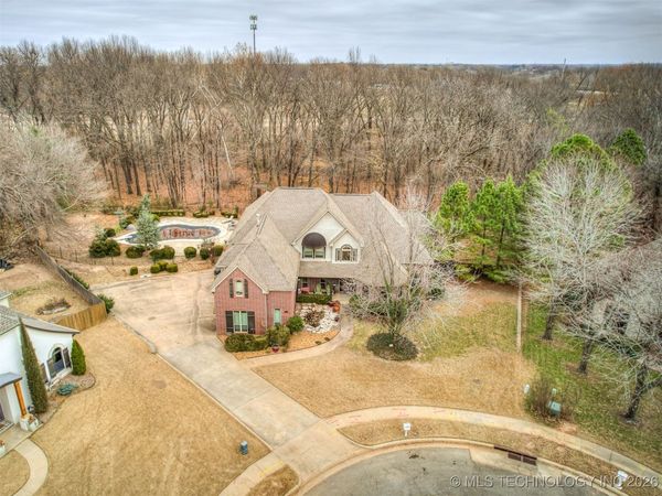 6301 S 5th Avenue, Broken Arrow, OK 74011