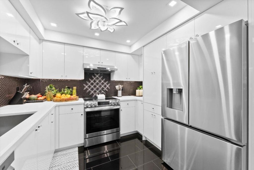 1160 N Federal Highway, Unit 221, Fort Lauderdale, FL 33304 Photo