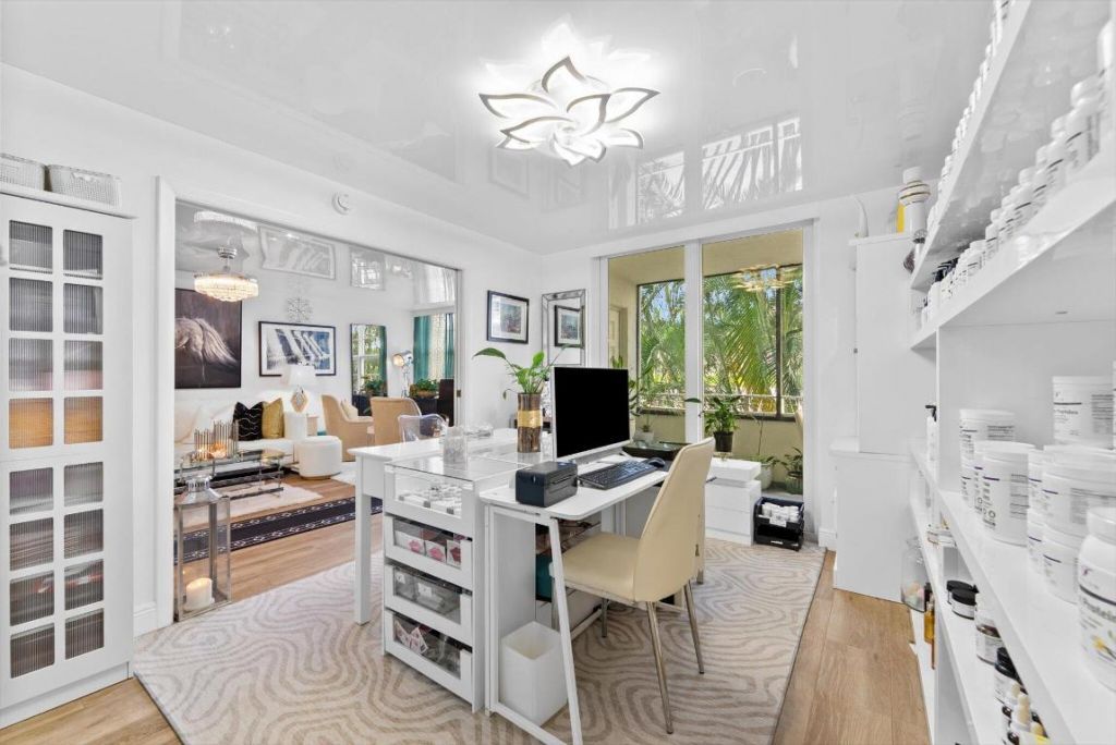 1160 N Federal Highway, Unit 221, Fort Lauderdale, FL 33304 Photo