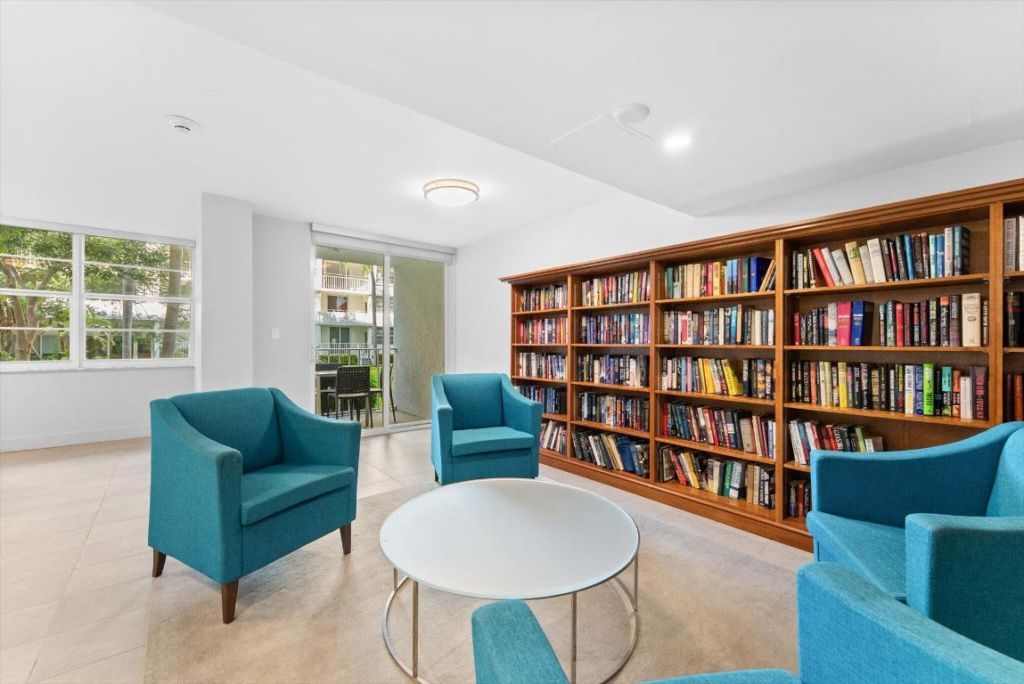 1160 N Federal Highway, Unit 221, Fort Lauderdale, FL 33304 Photo