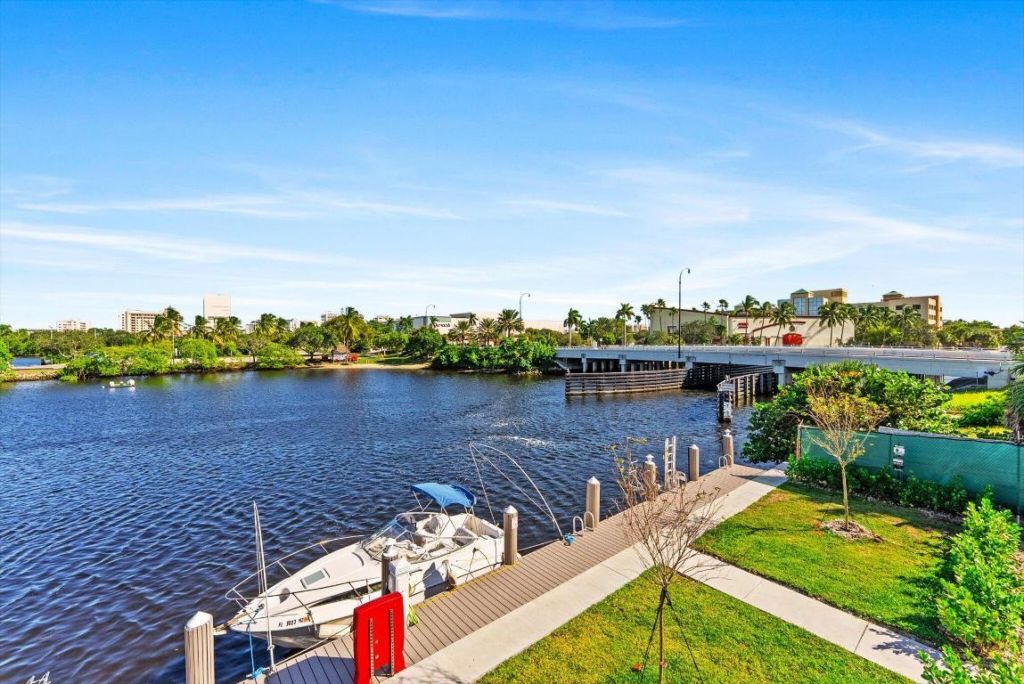 1160 N Federal Highway, Unit 221, Fort Lauderdale, FL 33304 Photo