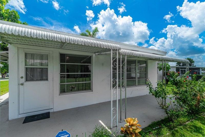 135 NW 14th Street, Boynton Beach, FL 33426 Photo