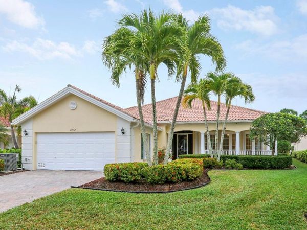 8657 SE Nicolete Lane, Hobe Sound, FL 33455