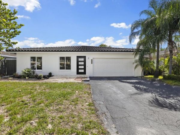 1750 NE 49th Street, Fort Lauderdale, FL 33334