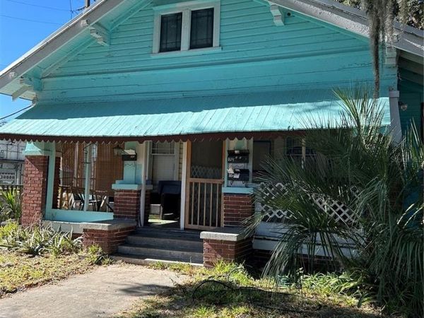 102 NW 7TH STREET, GAINESVILLE, FL 32601