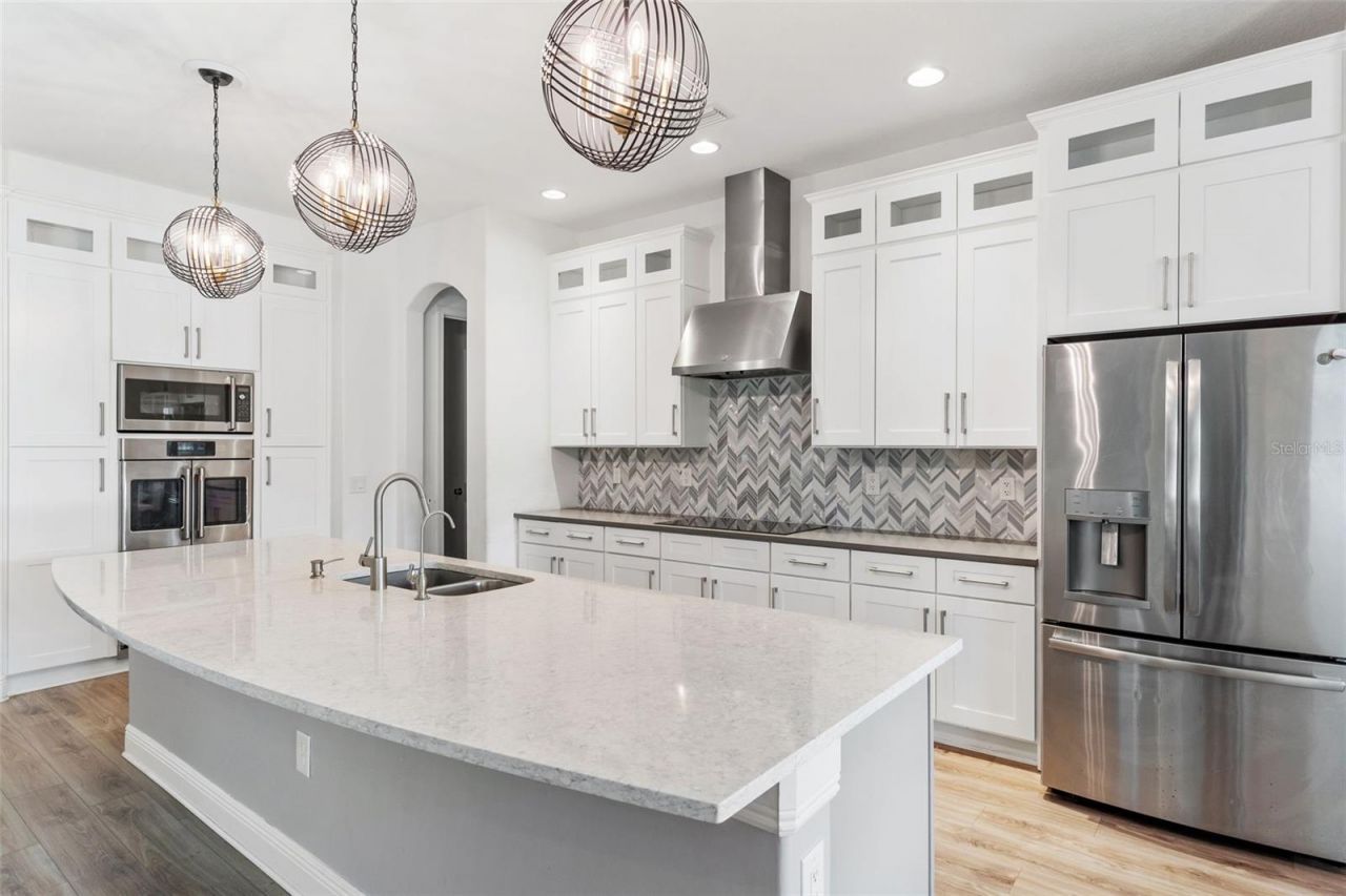 913 Buckhurst Drive, Spring Hill, FL 34609 Photo