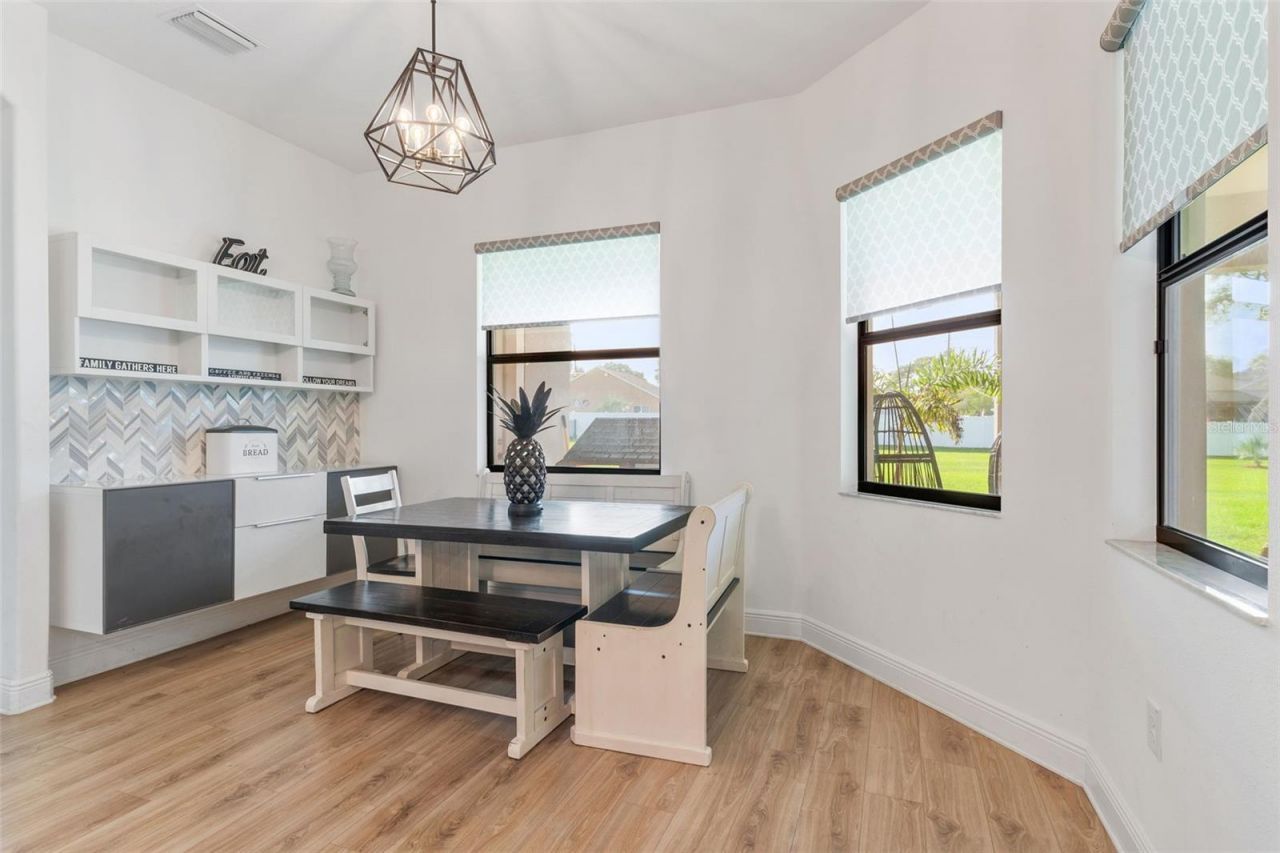 913 Buckhurst Drive, Spring Hill, FL 34609 Photo