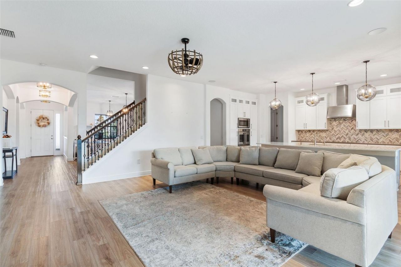 913 Buckhurst Drive, Spring Hill, FL 34609 Photo