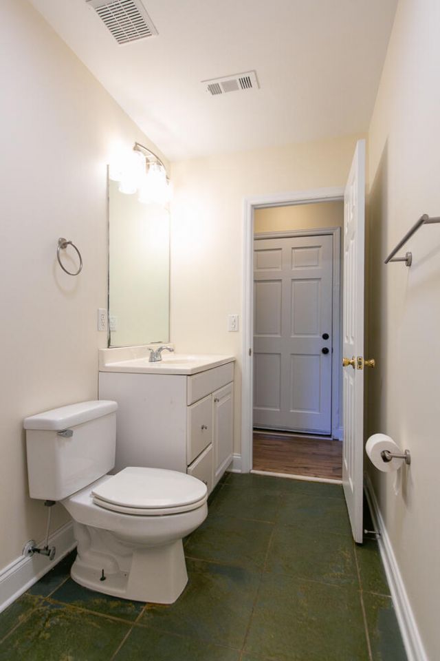 87 America Street Photo 20