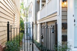 87 America Street photo 4