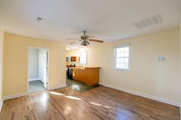 87 America Street photo 4