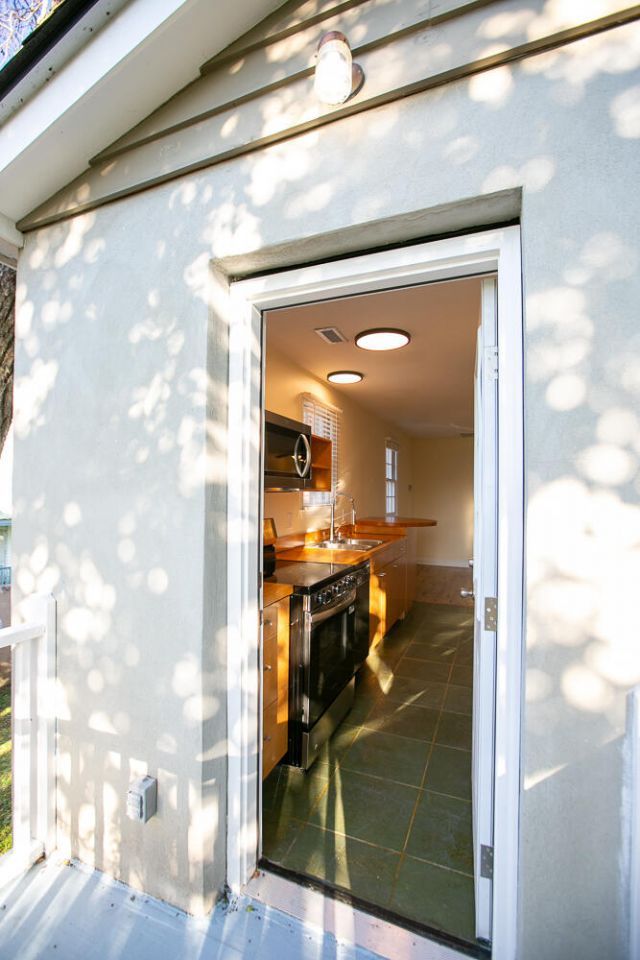 87 America Street Photo 7