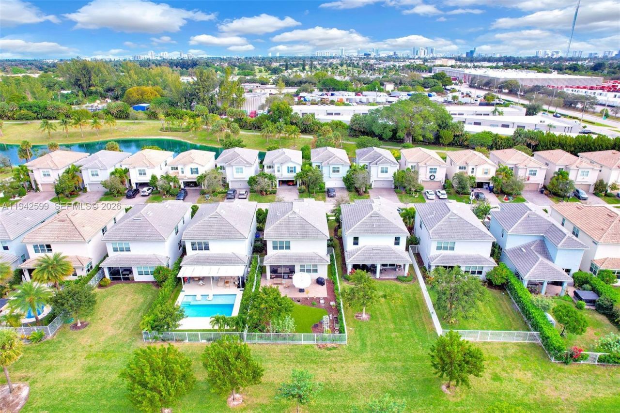 1612 Trailhead Ter, Hollywood, FL 33021 Photo