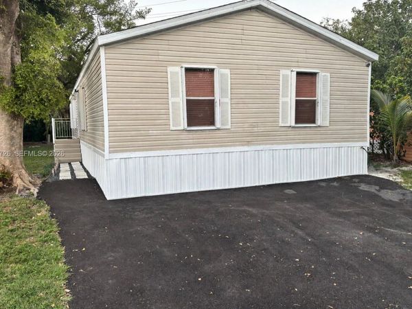 2108 8th Ave N, Lake Worth, FL 33461