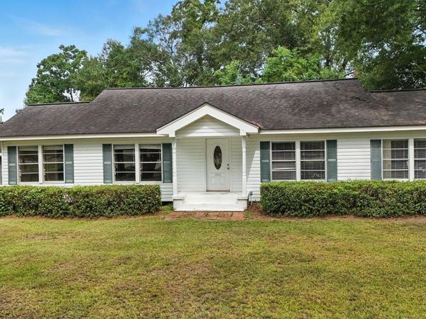 1901 Highway 11, Picayune, MS 39466