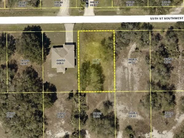 2607 55th ST SW, LEHIGH ACRES, FL 33976