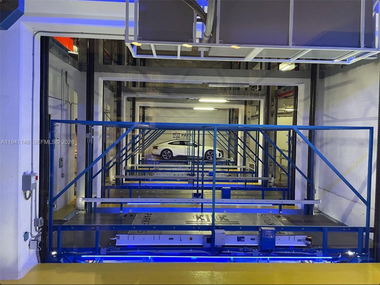 1300 Brickell Bay Dr, Miami, FL 33131 Photo