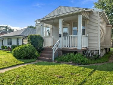 6835 Etzel Avenue, University City, MO 63130