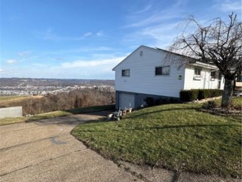 67478 Kirkwood Heights Road, Bridgeport, OH 43912 Photo 3