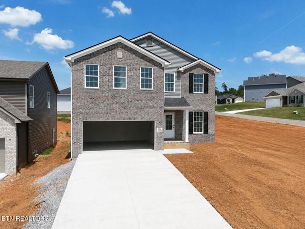 106 Clover Meadow Lane, Maryville, TN 37801