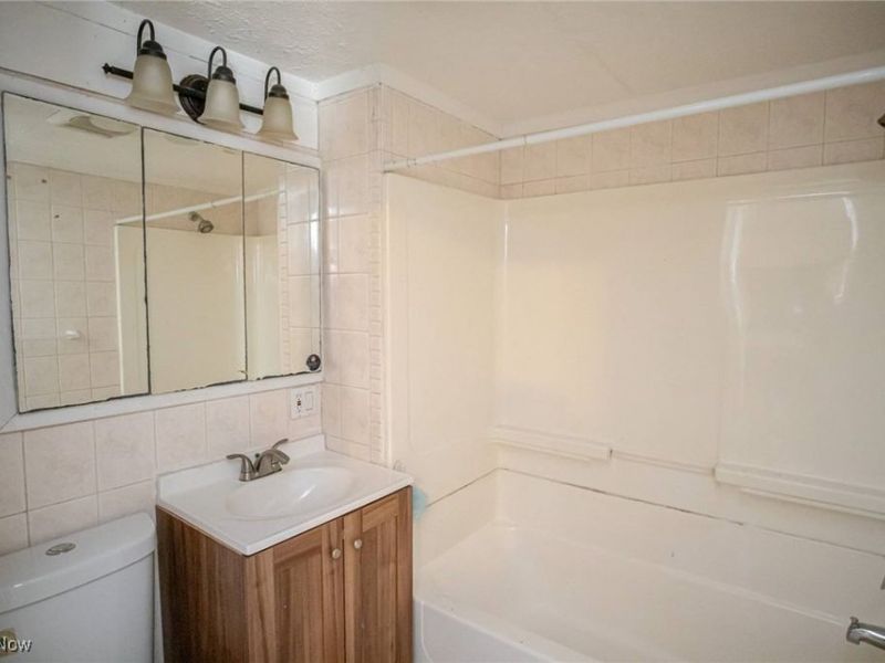 1290 E 188th Street, Cleveland, OH 44110 Photo 7