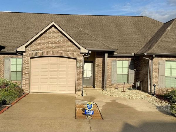 18019 Spring Creek Dr, Baton Rouge, LA 70817