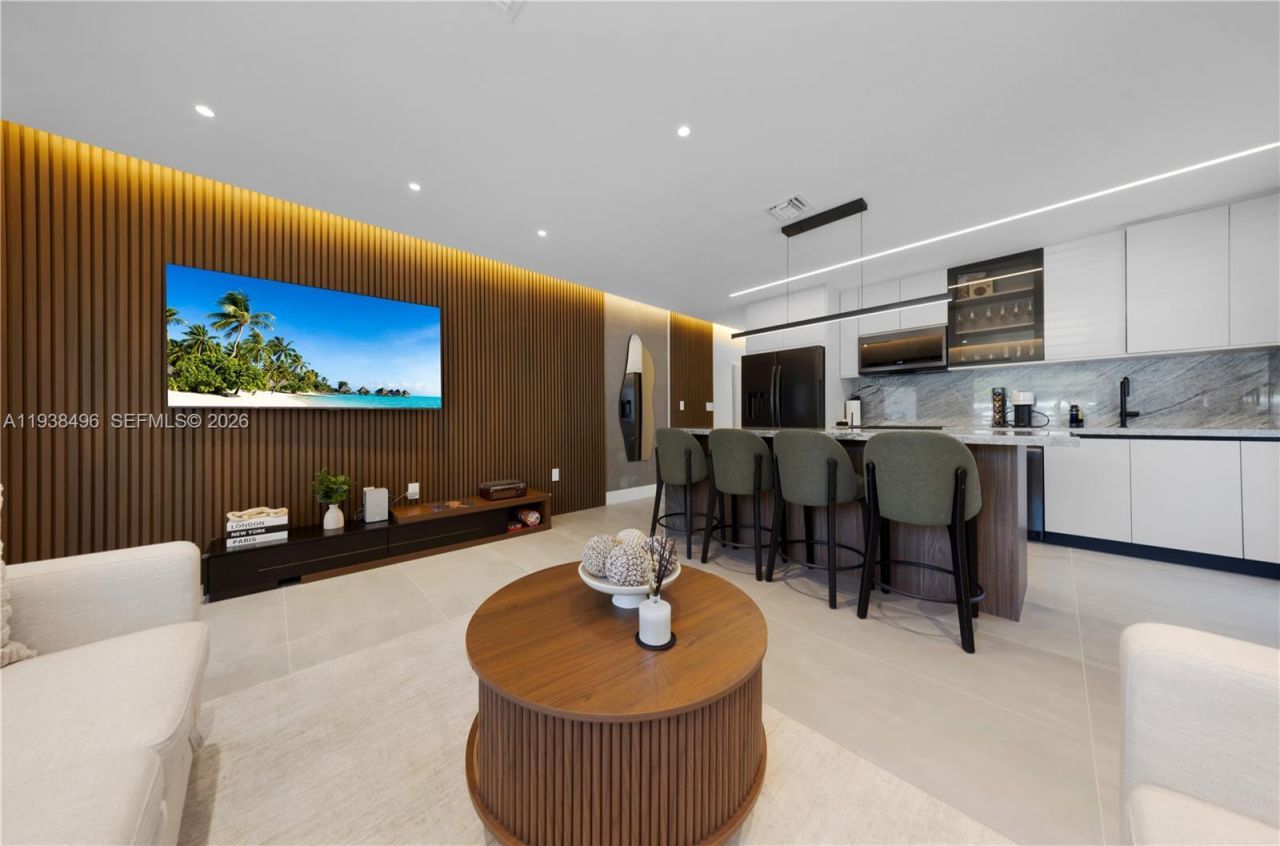 166 NW 41st St, Miami, FL 33127 Photo