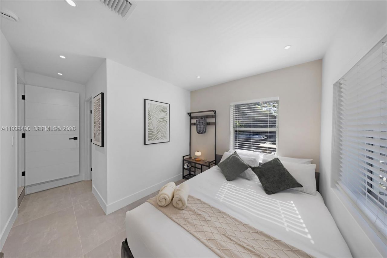 166 NW 41st St, Miami, FL 33127 Photo